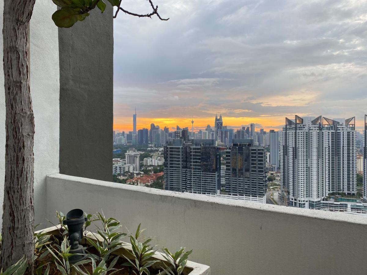 קואלה לומפור Skyline Garden 2 Bedrooms Homestay Near Klcc מראה חיצוני תמונה