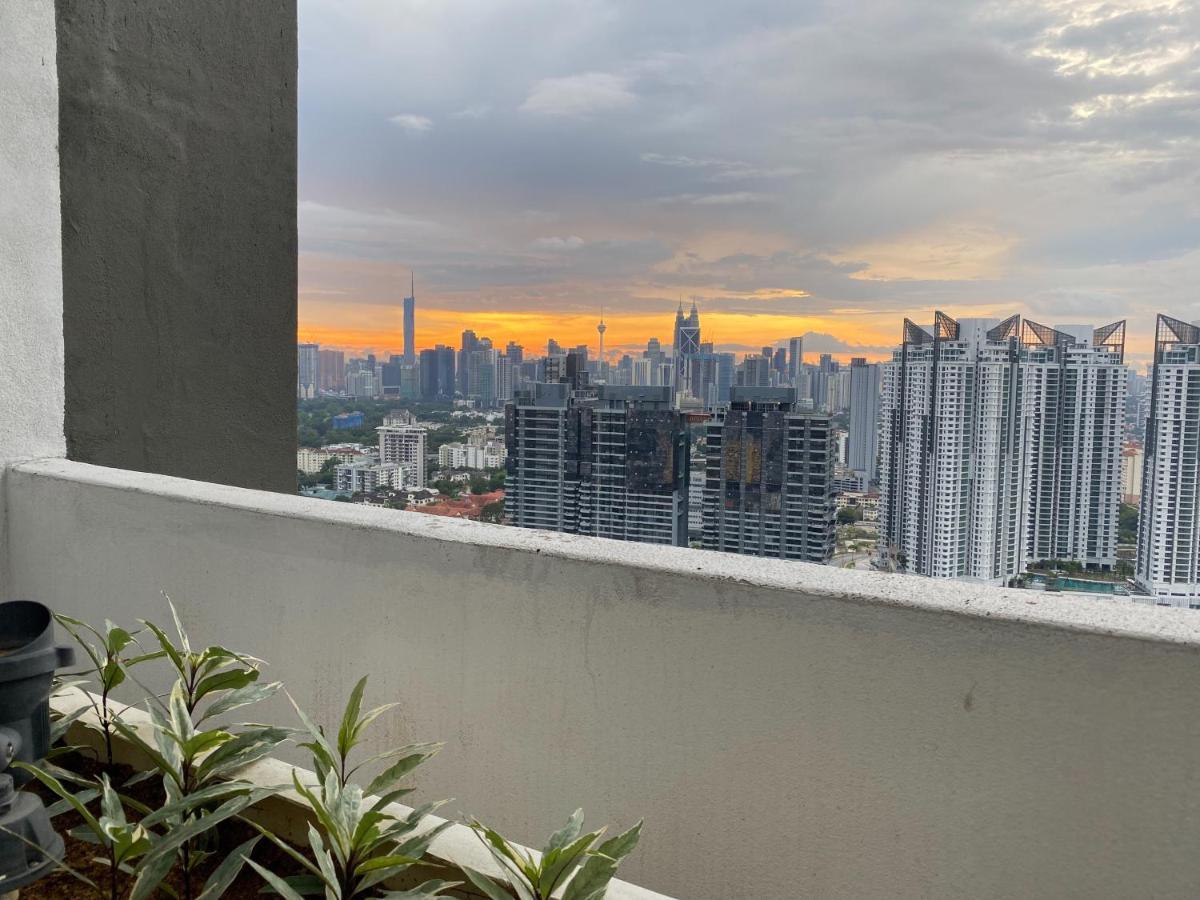 קואלה לומפור Skyline Garden 2 Bedrooms Homestay Near Klcc מראה חיצוני תמונה