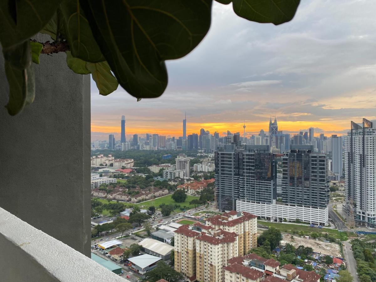 קואלה לומפור Skyline Garden 2 Bedrooms Homestay Near Klcc מראה חיצוני תמונה